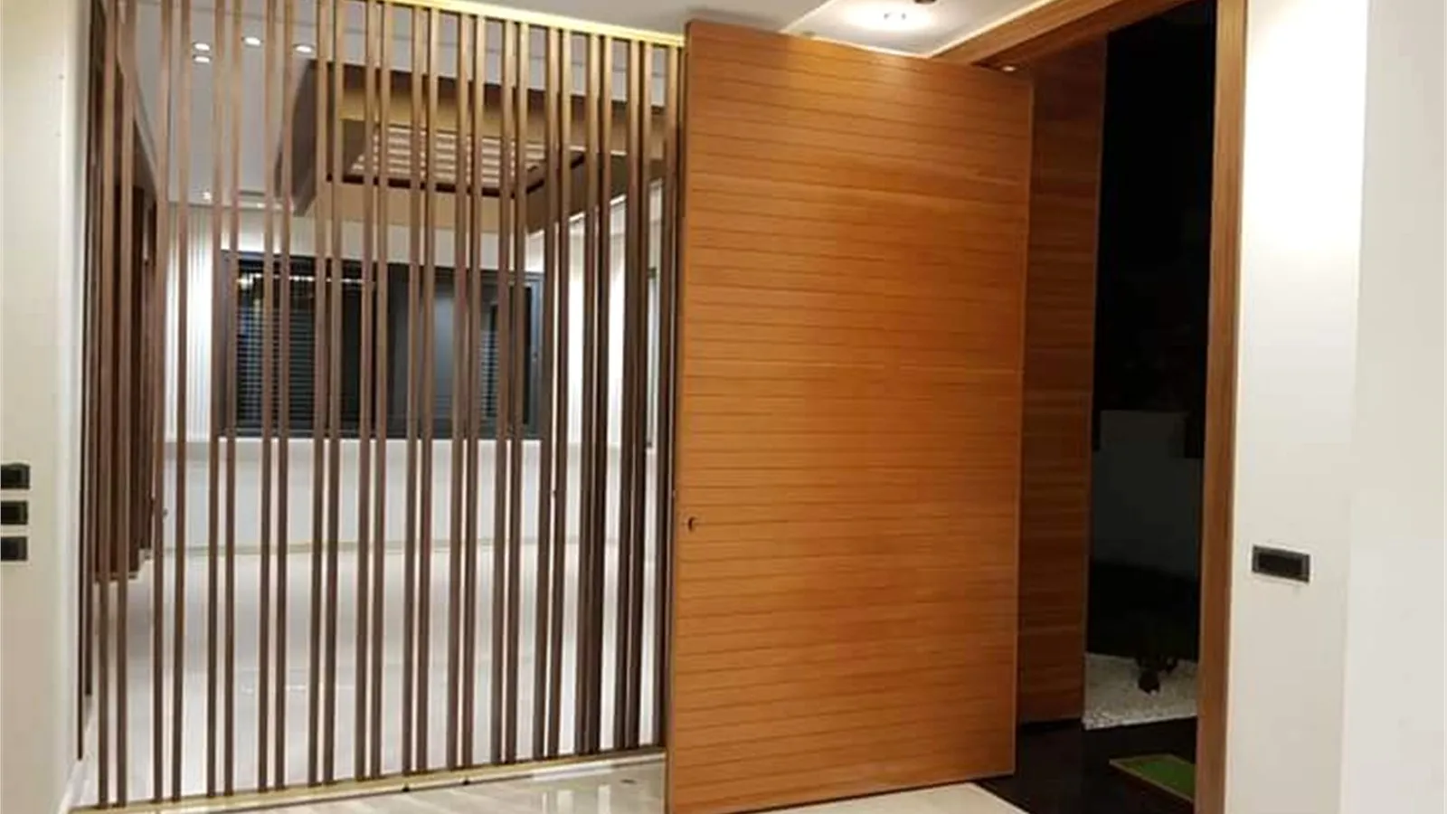 Armoires de cuisine modernes ultra-brillantes — atelier Trend Bois