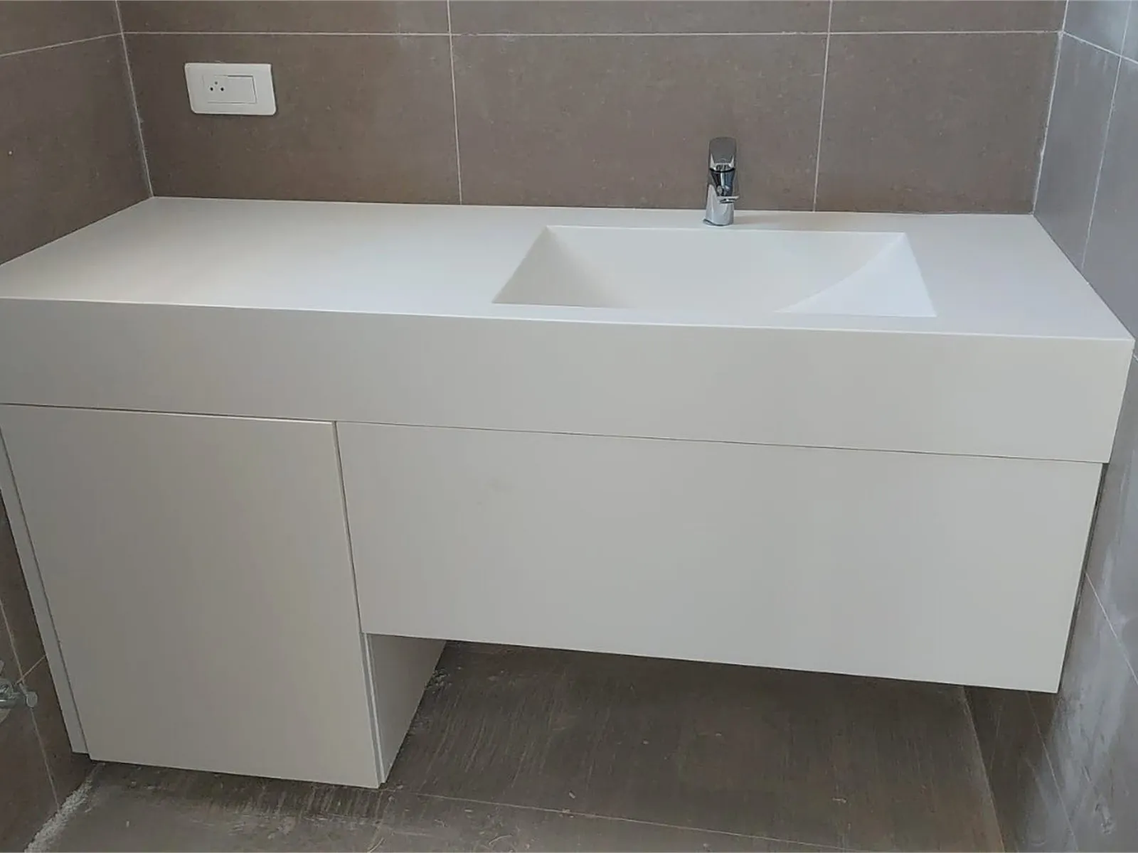 Plan de travail solid surface Kerrock — Trend Bois