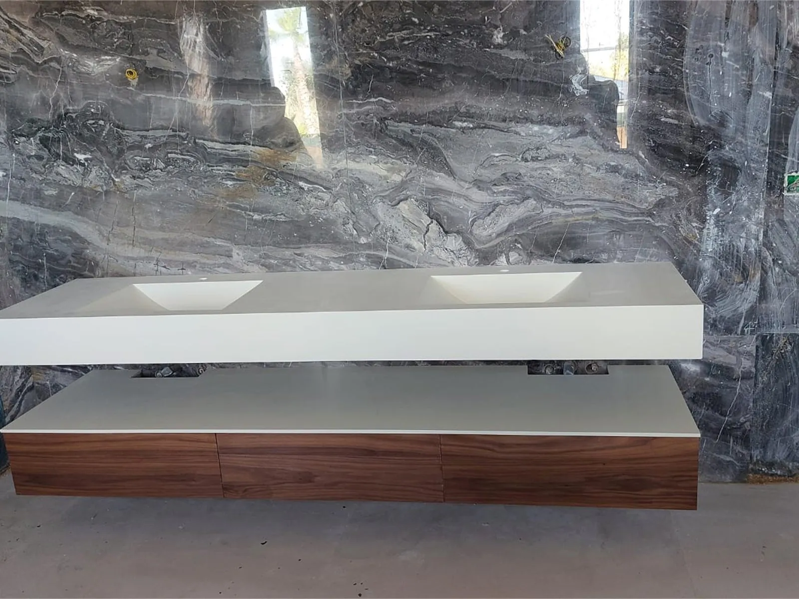 Réalisation en solid surface pour la santé — Trend Bois